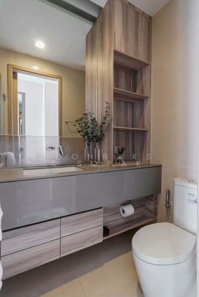 The Esse Asoke, Bangkok, 333 Soi Sukhumvit 21, Sukhumvit Road, Khlongtoei Nua, Watthana, Bangkok, 1 Bedroom, 37 sqm, Condo For Rent, by Boonraksa Sopak, 500444057 - DDproperty.com