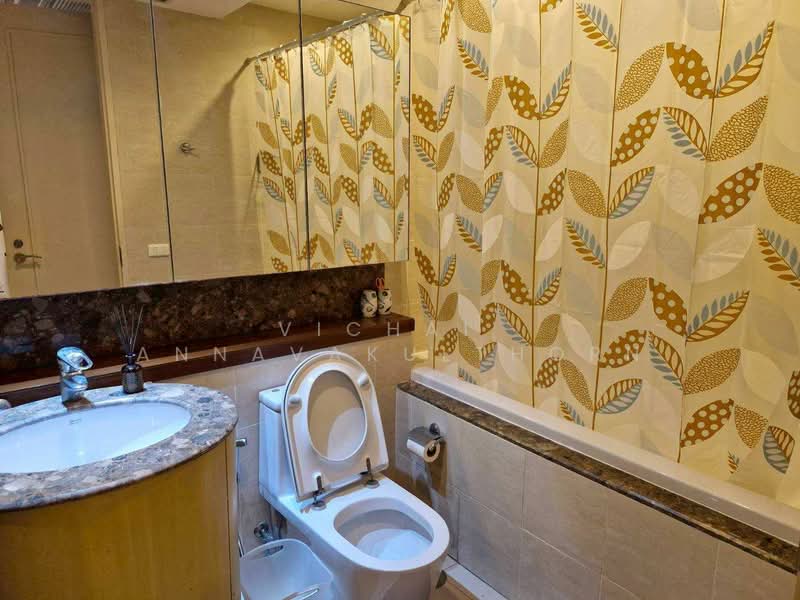 The Royal Saladaeng, Bangkok, 79 Saladaeng Road, Silom, Bang Rak, Bangkok, 3 Bedrooms, 235 sqm, Condo For Rent, by Vichai  Annavakulthorn, 500444091 - DDproperty.com