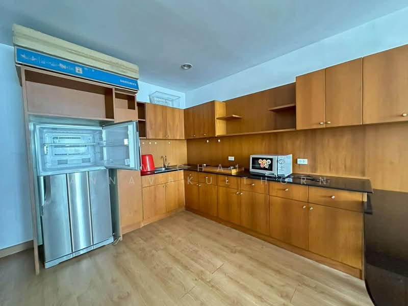 Silom Grand Terrace, Bangkok, Soi Saladaeng 2, Saladaeng Road, Silom, Bang Rak, Bangkok, 1 Bedroom, 81 sqm, Condo For Rent, by Vichai Annavakulthorn, 500444127 - DDproperty.com