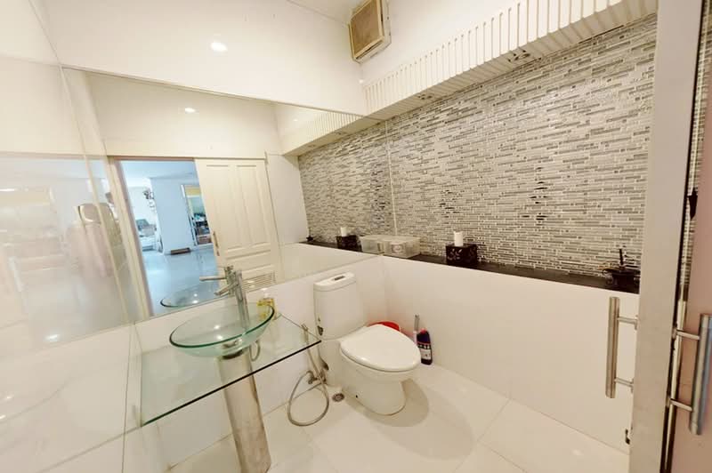 Baan Suan Prinsiri, Bangkok, Khlong Kum, Bueng Kum, Bangkok, 4 Bedrooms, 240 sqm, Single Detached House For Sale, by คุณเจษ, 500444140 - DDproperty.com