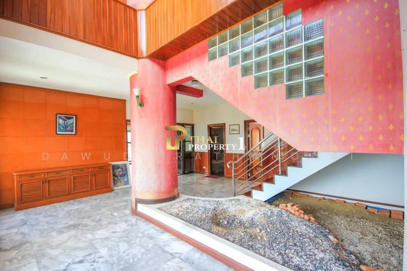 Cha-Am Grand Condotel, Phetchaburi, 464 Tran Suk Alley, Cha-am, Cha-Am, Phetchaburi, 4 Bedrooms, 456 sqm, Condo For Sale, by Dawud Prathanchai, 500444159 - DDproperty.com