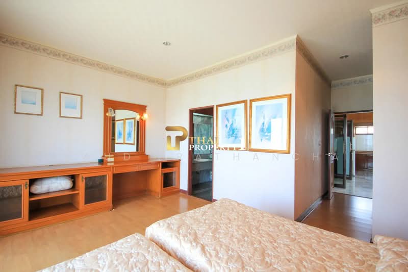 Cha-Am Grand Condotel, Phetchaburi, 464 Tran Suk Alley, Cha-am, Cha-Am, Phetchaburi, 4 Bedrooms, 456 sqm, Condo For Sale, by Dawud Prathanchai, 500444159 - DDproperty.com