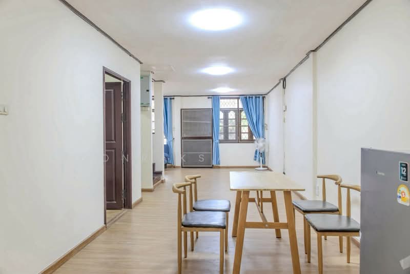 4-BR Townhouse, Bangkok, Samsen Nok, Huai Khwang, Bangkok, 4 Bedrooms, 184 sqm, Townhouse For Rent, by Boonraksa Sopak, 500444182 - DDproperty.com