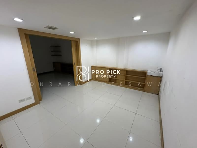 For Rent Retail Space BTS Phrom Phong Sukhumvit Phetchaburi Watthana PP-00194, Bangkok, Khlong Tan Nua, Watthana, Bangkok, , 164 sqm, Retail Space For Rent, by Konrarat Deesawat, 500444241 - DDproperty.com