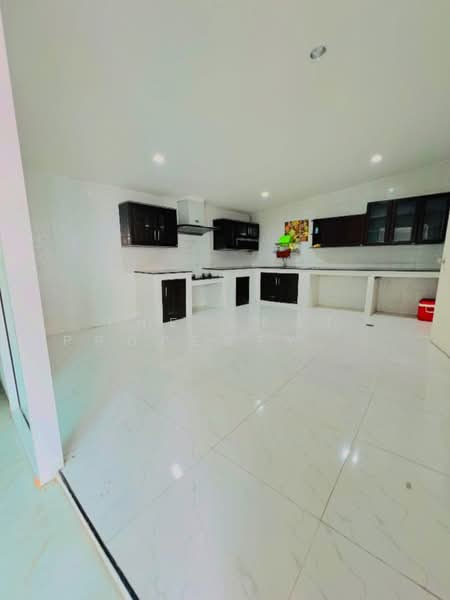 Golden Town Kaset-Ladplakhao, Bangkok, Anusaowari, Bang Khen, Bangkok, 4 Bedrooms, 150 sqm, Townhouse For Sale, by The Best Property นิว, 500444253 - DDproperty.com
