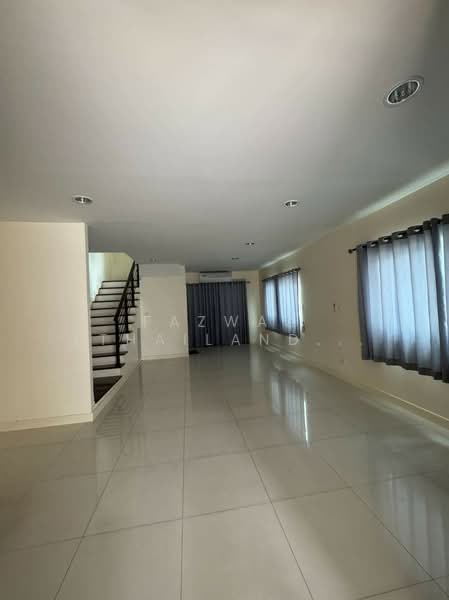 ปรัชญา บิซโฮม อ่อนน6ช-สุวรรณภูมิ : Pradya Biz Home Onnut-Suvarnabhumi, กรุงเทพ, ลาดกระบัง, กรุงเทพ, 240 ตร.ม., ทาวน์เฮ้าส์ ขาย, โดย Fazwaz (Thailand) Co., Ltd., 500444280 - DDproperty.com