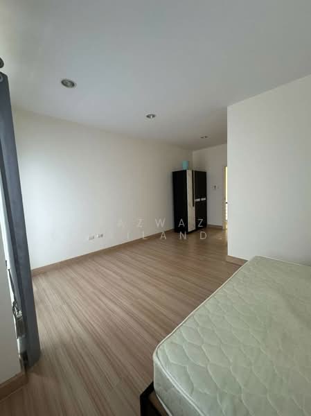 ปรัชญา บิซโฮม อ่อนน6ช-สุวรรณภูมิ : Pradya Biz Home Onnut-Suvarnabhumi, กรุงเทพ, ลาดกระบัง, กรุงเทพ, 240 ตร.ม., ทาวน์เฮ้าส์ ขาย, โดย Fazwaz (Thailand) Co., Ltd., 500444280 - DDproperty.com