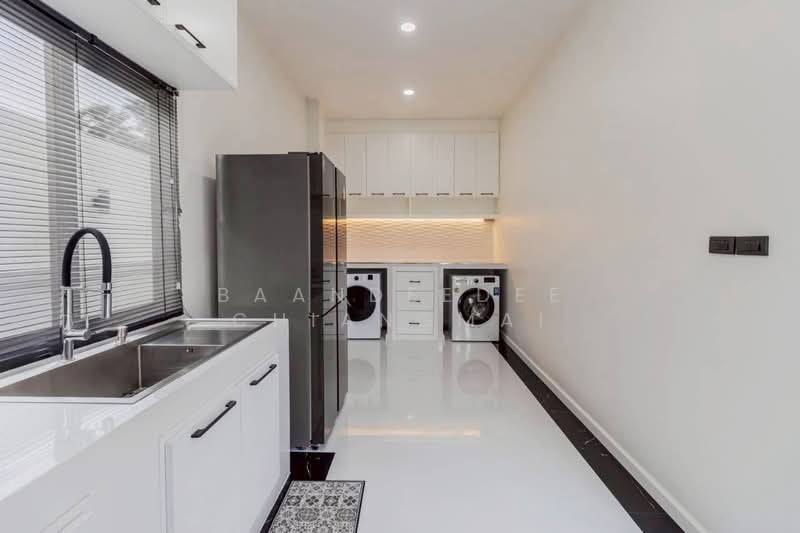Luxury Pool Villa for Rent near Big C Mae Hia, Chiang Mai Rental Price: 100,000 THB / month No.9P029, Chiang Mai, Pa Daet, Muang Chiang Mai, Chiang Mai, 4 Bedrooms, 200 sqm, Single Detached House For Rent, by Baandeedee Chiangmai, 500444292 - DDproperty.com