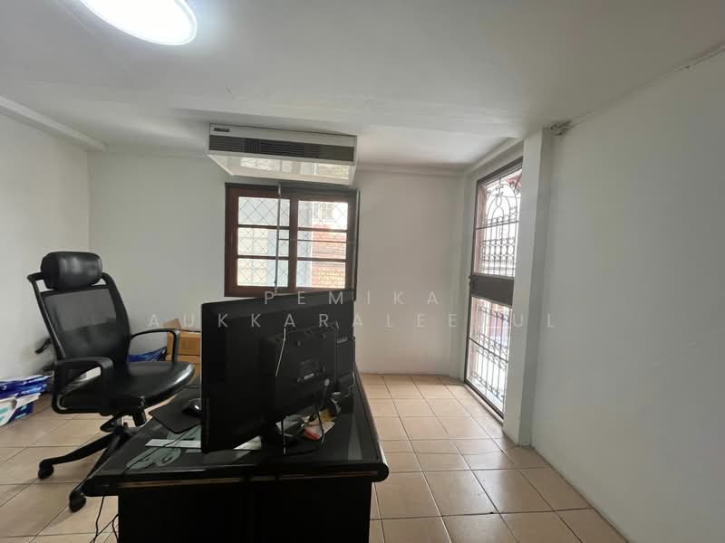 5-BR Townhouse, Bangkok, Khlong Tan Nua, Watthana, Bangkok, 5 Bedrooms, 270 sqm, Townhouse For Sale, by Pemika Aukkaraleekul, 500444293 - DDproperty.com
