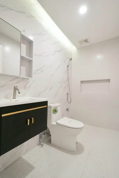 3-BR Townhouse, Bangkok, Samsen Nok, Huai Khwang, Bangkok, 3 Bedrooms, 150 sqm, Townhouse For Sale, by Pemika Aukkaraleekul, 500444314 - DDproperty.com