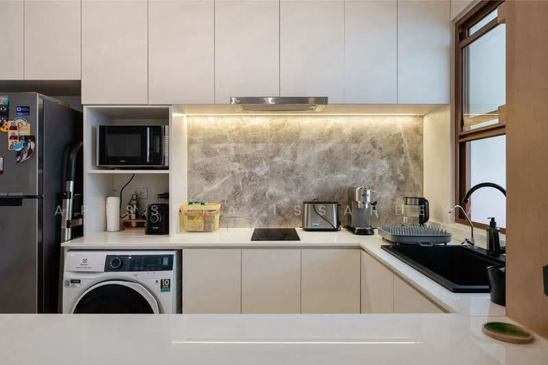 Landmark Ekamai-Ramindra, Bangkok, Sukhonthasawat Road, Lat Phrao, Bangkok, 3 Bedrooms, 184 sqm, Townhouse For Rent, by Apissara Issareeya, 500444331 - DDproperty.com