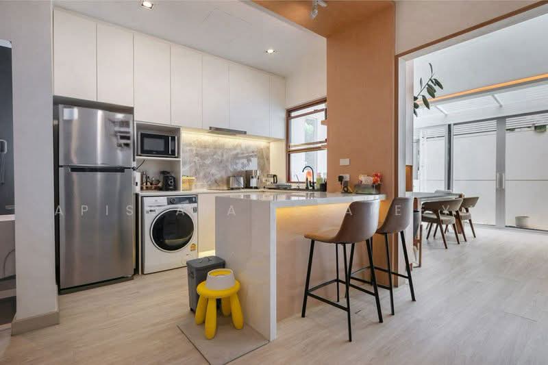 Landmark Ekamai-Ramindra, Bangkok, Sukhonthasawat Road, Lat Phrao, Bangkok, 3 Bedrooms, 184 sqm, Townhouse For Rent, by Apissara Issareeya, 500444331 - DDproperty.com