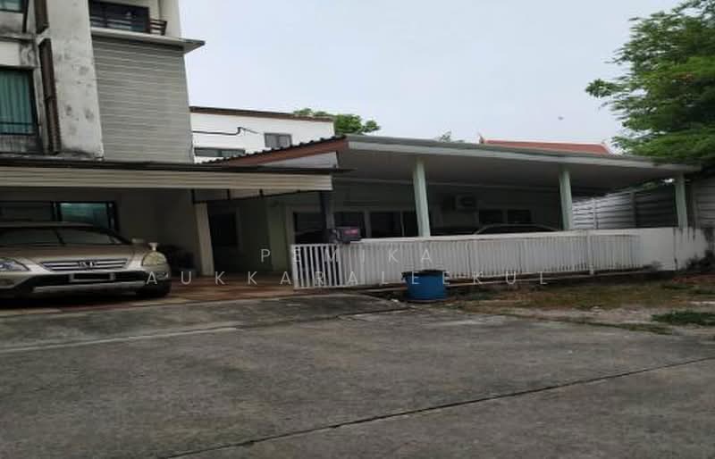 ทาวน์เฮ้าส์ 5-ห้องนอน, กรุงเทพ, จรเข้บัว, ลาดพร้าว, กรุงเทพ, 220 ตร.ม., ทาวน์เฮ้าส์ ขาย, โดย Pemika Aukkaraleekul, 500444332 - DDproperty.com