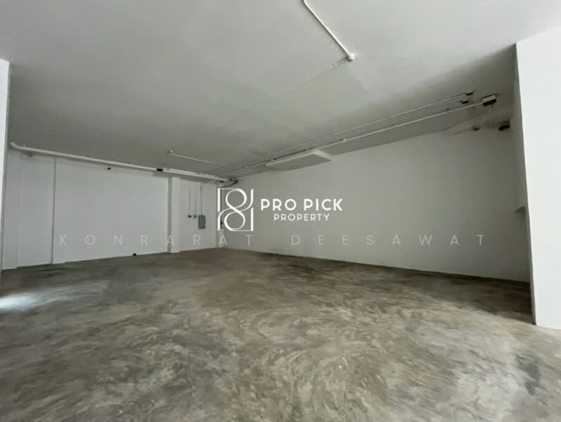 Retail Space For Rent 214 sq.m. BTS Phra Khanong Sukhumvit Khlong Toei Bangkok PP-00360 For Restaura, Bangkok, สุขุมวิท, Khlong Toei, Bangkok, , 214 sqm, Retail Space For Rent, by Konrarat Deesawat, 500444415 - DDproperty.com