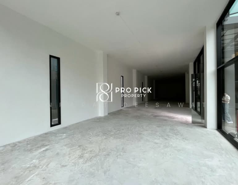 Retail Space For Rent 214 sq.m. BTS Phra Khanong Sukhumvit Khlong Toei Bangkok PP-00360 For Restaura, Bangkok, สุขุมวิท, Khlong Toei, Bangkok, , 214 sqm, Retail Space For Rent, by Konrarat Deesawat, 500444415 - DDproperty.com