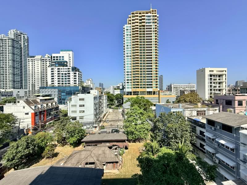 Prompong Mansion, Bangkok, 36 Soi Sukhumvit 39, Khlongtoei Nua, Watthana, Bangkok, 3 Bedrooms, 250 sqm, Apartment For Rent, by Bangkok Residential, 500444486 - DDproperty.com