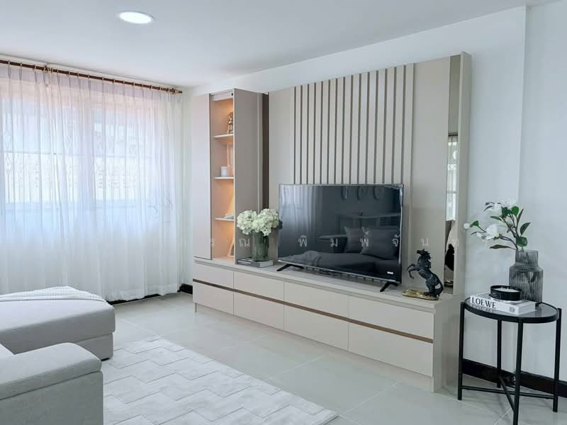 Huaykwang, Bangkok, ประชาราษฎร์บำเพ็ญ, Samsen Nok, Huai Khwang, Bangkok, 6 Bedrooms, 500 sqm, Single Detached House For Rent, by จิตราภรณ์ พิมพ์จันทร์, 500444499 - DDproperty.com