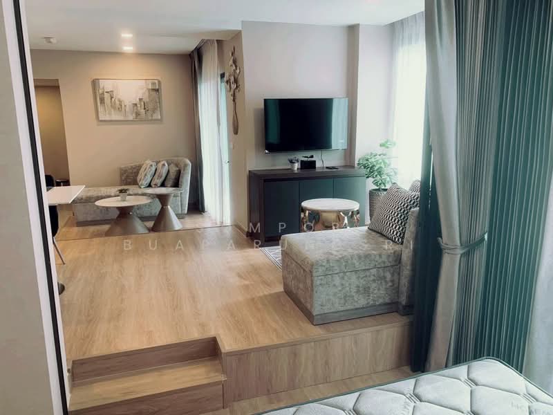 Lloyd Soonvijai-Thonglor, Bangkok, Soi Phetchaburi 47, Phetchaburi Road, Bang Kapi, Huai Khwang, Bangkok, 2 Bedrooms, 62 sqm, Condo For Rent, by Sompob Buaparungsri, 500444500 - DDproperty.com