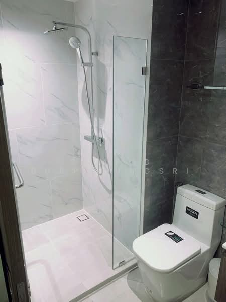 Lloyd Soonvijai-Thonglor, Bangkok, Soi Phetchaburi 47, Phetchaburi Road, Bang Kapi, Huai Khwang, Bangkok, 2 Bedrooms, 62 sqm, Condo For Rent, by Sompob Buaparungsri, 500444500 - DDproperty.com