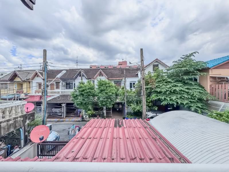 3-BR House, Bangkok, Samsen Nok, Huai Khwang, Bangkok, 3 Bedrooms, 150 sqm, Single Detached House For Rent, by Boonraksa Sopak, 500444541 - DDproperty.com
