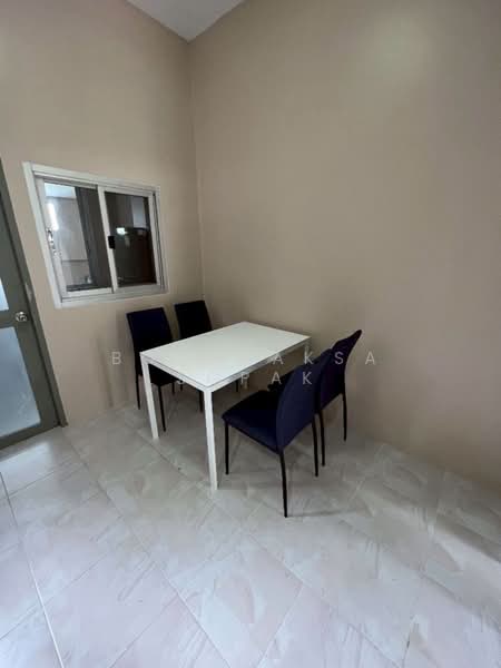 Home Place Sukhumvit 71, Bangkok, Soi Panichkul Yak 2, Phra Kanong Nua, Watthana, Bangkok, 4 Bedrooms, 325 sqm, Townhouse For Rent, by Boonraksa Sopak, 500444552 - DDproperty.com