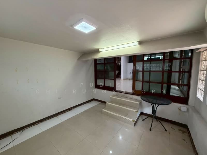 3-Storey Detached House for Rent & Sale – Vibhavadi, Lat Phrao 18, Bangkok, Jom Phon, Chatuchak, Bangkok, 4 Bedrooms, 400 sqm, Single Detached House For Rent, by Pudis Chitrungsakorn, 500444560 - DDproperty.com