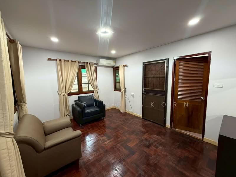 3-Storey Detached House for Rent & Sale – Vibhavadi, Lat Phrao 18, Bangkok, Jom Phon, Chatuchak, Bangkok, 4 Bedrooms, 400 sqm, Single Detached House For Rent, by Pudis Chitrungsakorn, 500444560 - DDproperty.com