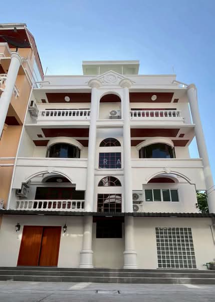 4-BR House, Bangkok, Khlong Tan Nua, Watthana, Bangkok, 4 Bedrooms, 600 sqm, Single Detached House For Rent, by Boonraksa Sopak, 500444573 - DDproperty.com