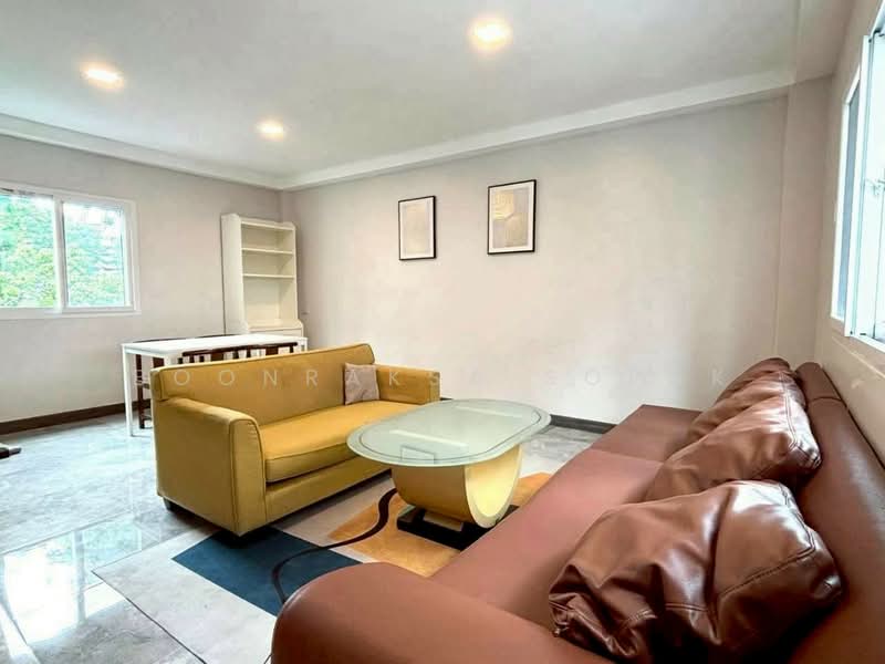 4-BR House, Bangkok, Khlong Tan Nua, Watthana, Bangkok, 4 Bedrooms, 600 sqm, Single Detached House For Rent, by Boonraksa Sopak, 500444573 - DDproperty.com