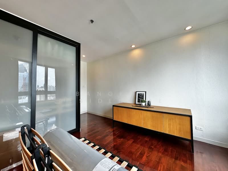 President Place, Bangkok, 975 Phloen Chit Rd, Lumphini, Pathum Wan, Bangkok, 2 Bedrooms, 135 sqm, Condo For Rent, by Bangkok Residential, 500444614 - DDproperty.com