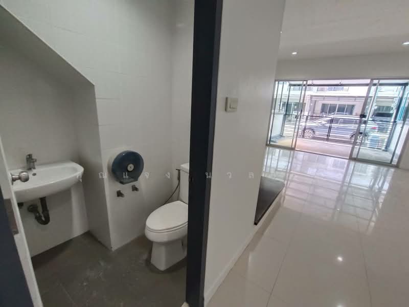 Autumn Residence Phetkasem 114, Bangkok, Nong Kang Plu, Nong Khaem, Bangkok, 3 Bedrooms, 250 sqm, Townhouse For Rent, by คุณแจง นวลศรีฟู, 500444630 - DDproperty.com
