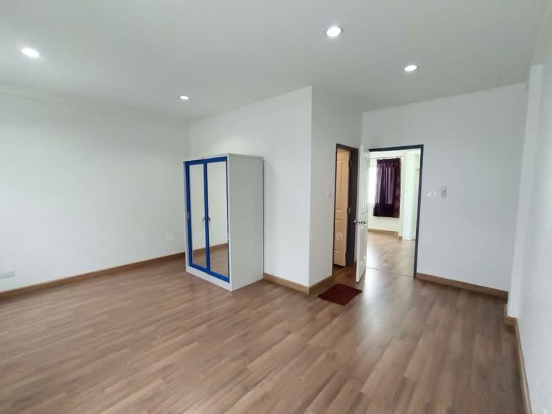 Autumn Residence Phetkasem 114, Bangkok, Nong Kang Plu, Nong Khaem, Bangkok, 3 Bedrooms, 250 sqm, Townhouse For Rent, by คุณแจง นวลศรีฟู, 500444630 - DDproperty.com