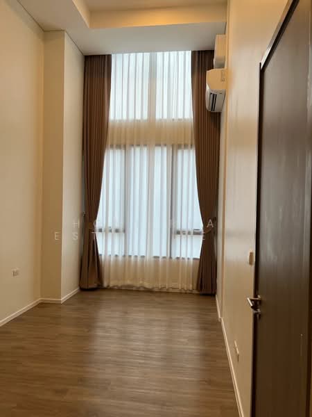 Siamese Rama 9, Bangkok, Rama 9 Road, Huai Khwang, Bangkok, 3 Bedrooms, 99 sqm, Condo For Sale, by HOME Real Estate Service, 500444647 - DDproperty.com