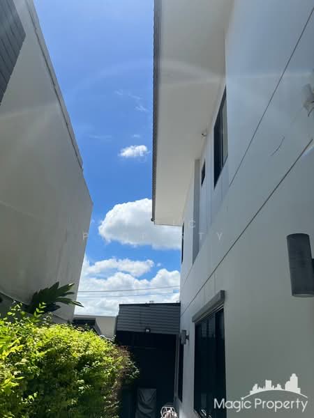 4 Bedroom Single House in Soi Sukhumvit 65, Soi Chaiyaphruk For Sale, Bangkok, สุขุมวิท 65, Phra Kanong Nua, Watthana, Bangkok, 4 Bedrooms, 400 sqm, Single Detached House For Sale, by Magic Property, 500444652 - DDproperty.com