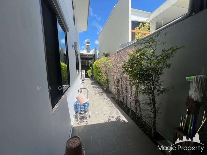 4 Bedroom Single House in Soi Sukhumvit 65, Soi Chaiyaphruk For Sale, Bangkok, สุขุมวิท 65, Phra Kanong Nua, Watthana, Bangkok, 4 Bedrooms, 400 sqm, Single Detached House For Sale, by Magic Property, 500444652 - DDproperty.com