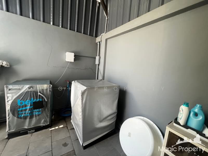4 Bedroom Single House in Soi Sukhumvit 65, Soi Chaiyaphruk For Sale, Bangkok, สุขุมวิท 65, Phra Kanong Nua, Watthana, Bangkok, 4 Bedrooms, 400 sqm, Single Detached House For Sale, by Magic Property, 500444652 - DDproperty.com