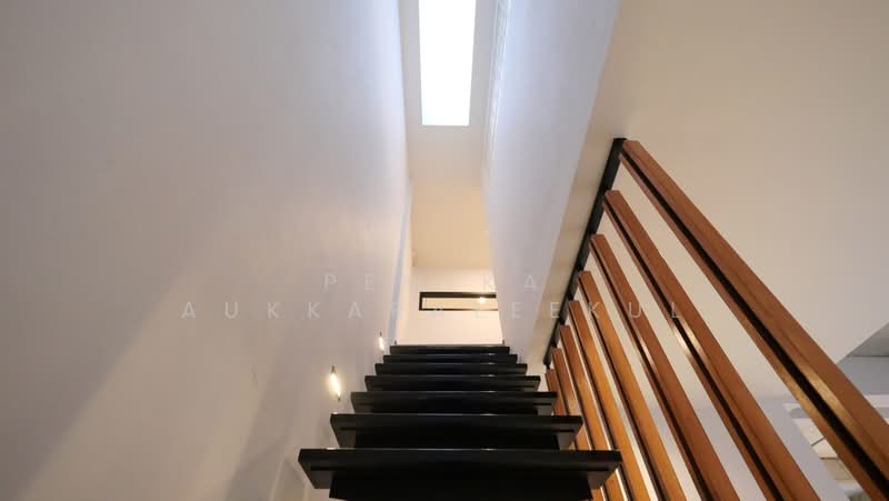3-BR Townhouse, Bangkok, Khlong Tan Nua, Watthana, Bangkok, 3 Bedrooms, 225 sqm, Townhouse For Sale, by Pemika Aukkaraleekul, 500444689 - DDproperty.com