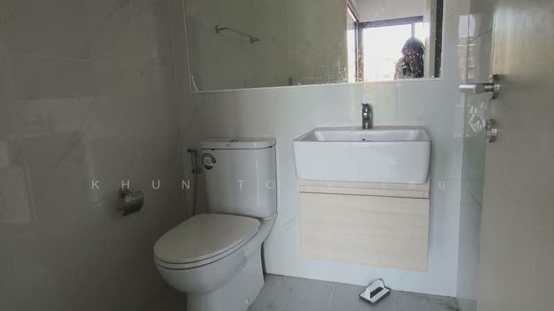 The Excel Hideaway Sukhumvit 50, Bangkok, 1112 Roem Charoen Alley, Phra Kanong, Khlong Toei, Bangkok, 1 Bedroom, 30 sqm, Condo For Rent, by Khun Toey เตย, 500444692 - DDproperty.com