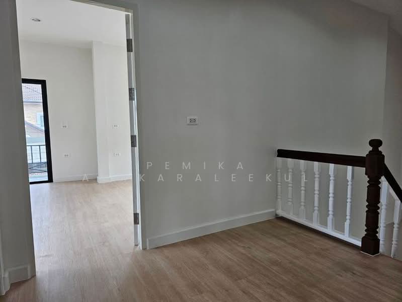 3-BR House, Bangkok, Khlong Khwang, Phasi Charoen, Bangkok, 3 Bedrooms, 200 sqm, Single Detached House For Sale, by Pemika Aukkaraleekul, 500444703 - DDproperty.com