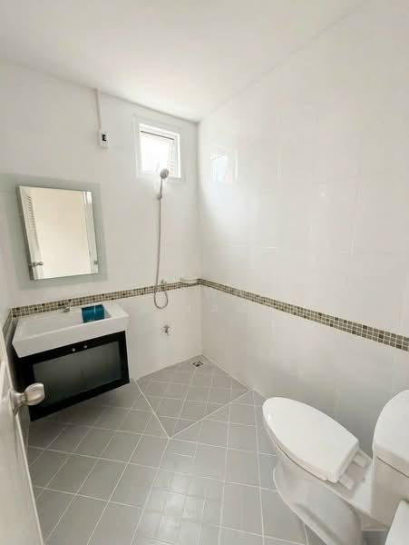 Rare 5BR Family House in Sai Mai with an Expansive 320 Sq.M. Layout, Bangkok, Sai Mai, Bangkok, 5 Bedrooms, 320 sqm, Single Detached House For Sale, by Fazwaz (Thailand) Co., Ltd., 500444737 - DDproperty.com