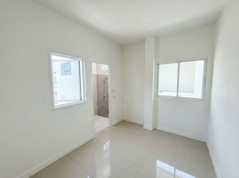 ขายบ้านใหญ่ 5 ห้องนอน สายไหม 320 ตร.ม. เหมาะครอบครัวหลายรุ่น, กรุงเทพ, สายไหม, กรุงเทพ, 320 ตร.ม., บ้านเดี่ยว ขาย, โดย Fazwaz (Thailand) Co., Ltd., 500444737 - DDproperty.com