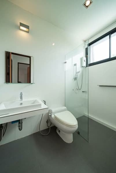 3-BR Townhouse, Bangkok, Khlong Tan Nua, Watthana, Bangkok, 3 Bedrooms, 215 sqm, Townhouse For Sale, by Pemika Aukkaraleekul, 500444745 - DDproperty.com