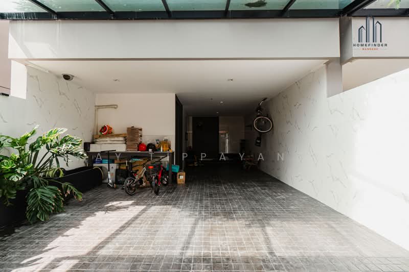 The Park Lane Sukhumvit 105-Lasalle 24, Bangkok, Sukhumvit 107 Lasalle Road, Bang Na, Bang Na, Bangkok, 4 Bedrooms, 350 sqm, Townhouse For Sale, by Kay Tippayanet, 500444750 - DDproperty.com