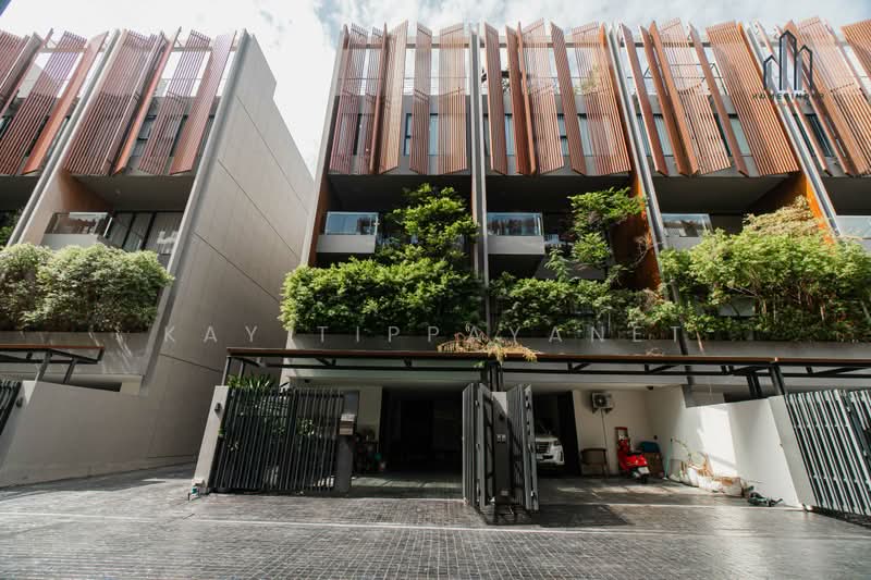 The Park Lane Sukhumvit 105-Lasalle 24, Bangkok, Sukhumvit 107 Lasalle Road, Bang Na, Bang Na, Bangkok, 4 Bedrooms, 350 sqm, Townhouse For Sale, by Kay Tippayanet, 500444750 - DDproperty.com