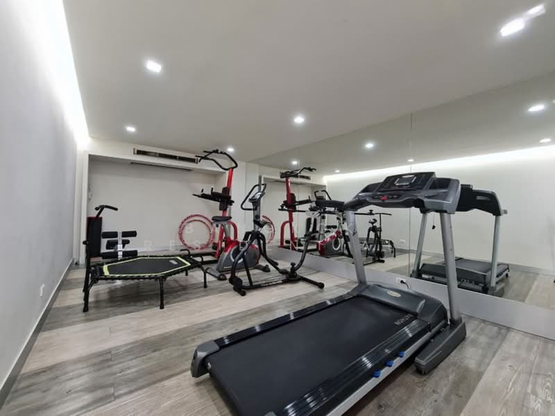 Rom Sai Residence, Bangkok, Sukhumvit Soi 55/25, Khlong Tan Nua, Watthana, Bangkok, 3 Bedrooms, 240 sqm, Apartment For Rent, by Bangkok Residential, 500444802 - DDproperty.com