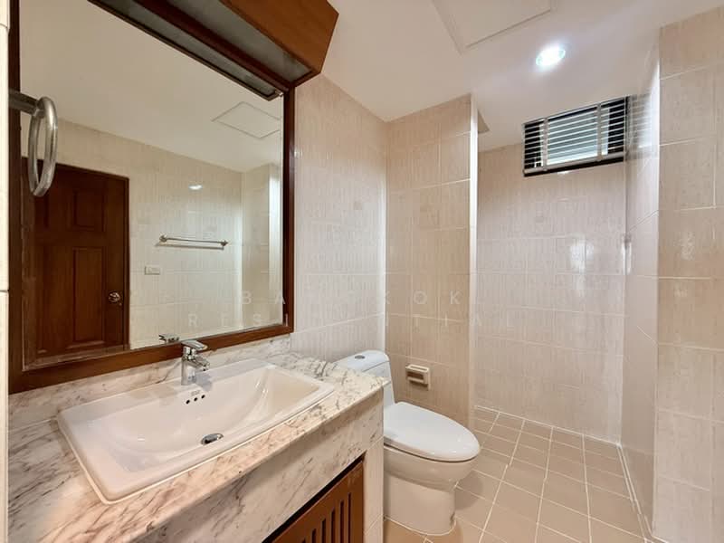 Ruamsuk Condominium, Bangkok, 12 Soi Athakravi, Khong Tan, Khlong Toei, Bangkok, 3 Bedrooms, 316 sqm, Condo For Rent, by Bangkok Residential, 500444828 - DDproperty.com