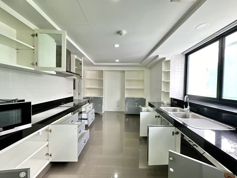 President Park Sukhumvit 24, Bangkok, 99 Sukhumvit 24 Alley, Khlongtoei Nua, Watthana, Bangkok, 3 Bedrooms, 260 sqm, Condo For Rent, by Bangkok Residential, 500444864 - DDproperty.com