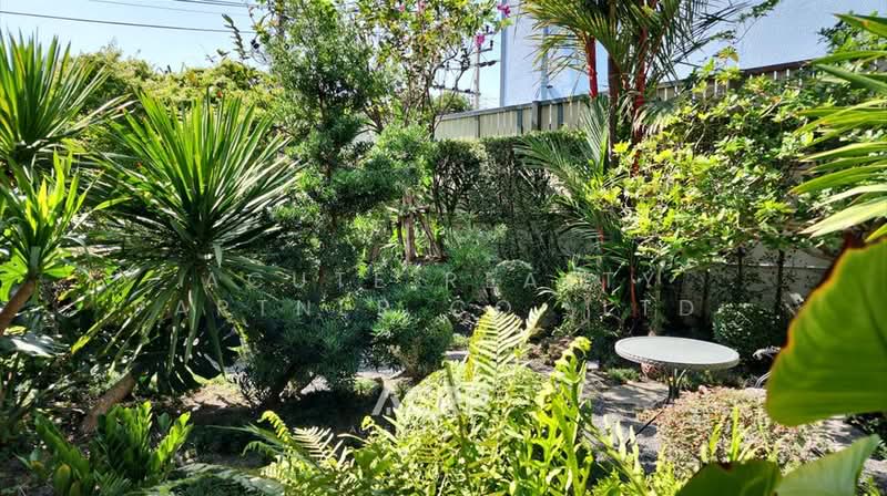 House for Rent – 3-Storey Detached Home in the Heart of Thonglor, Sukhumvit 55 Beautifully Renovated, Bangkok, Khlong Tan Nua, Watthana, Bangkok, 5 Bedrooms, 420 sqm, Single Detached House For Rent, by Acute Realty Partner Co.,Ltd., 500444890 - DDproperty.com