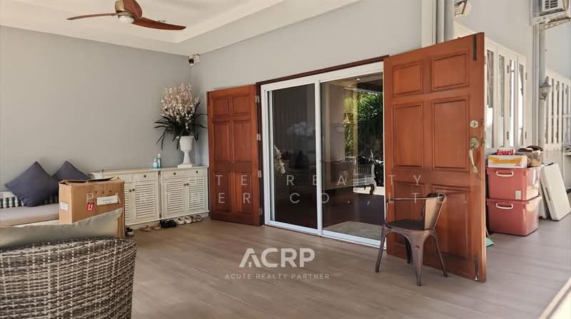 House for Rent – 3-Storey Detached Home in the Heart of Thonglor, Sukhumvit 55 Beautifully Renovated, Bangkok, Khlong Tan Nua, Watthana, Bangkok, 5 Bedrooms, 420 sqm, Single Detached House For Rent, by Acute Realty Partner Co.,Ltd., 500444890 - DDproperty.com