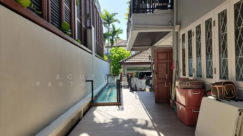 ให้เช่าบ้านเดี่ยว 3 ชั้น ทำเลใจกลางทองหล่อ สุขุมวิท 55 บ้านสวย รีโนเวทแล้ว สภาพดีมาก พร้อมเข้าอยู่, กรุงเทพ, คลองตันเหนือ, วัฒนา, กรุงเทพ, 420 ตร.ม., บ้านเดี่ยว ให้เช่า, โดย Acute Realty Partner Co.,Ltd., 500444890 - DDproperty.com